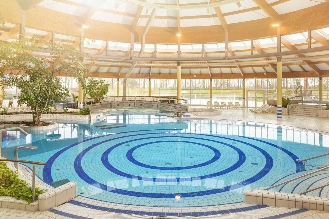Mit Meerblick Und Balkon, Gratis Nutzung Vom Ahoi Erlebnisbad Und Sauna In Sellin - Meeresblick Fewo 29 غورين المظهر الخارجي الصورة