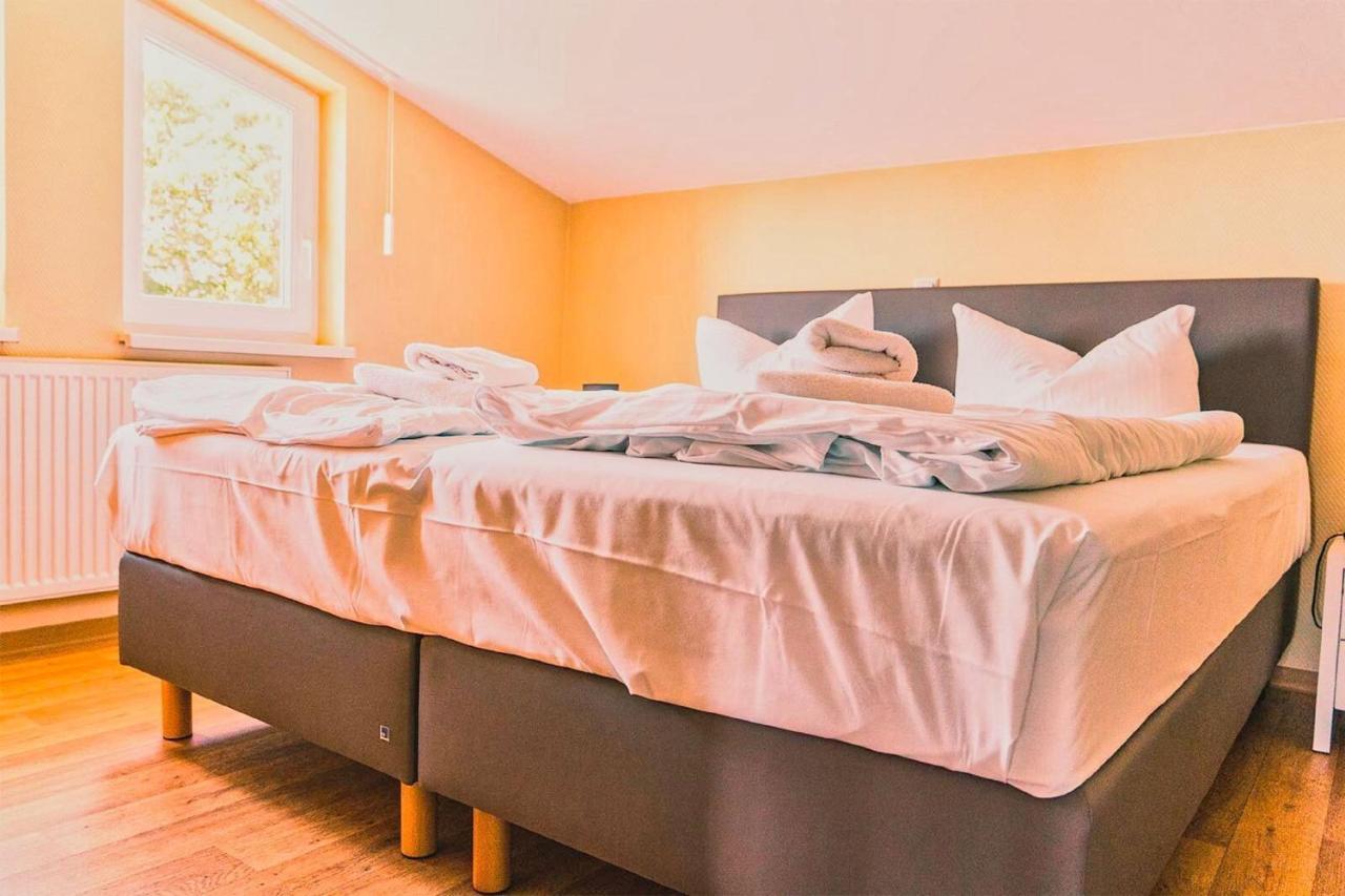 Mit Meerblick Und Balkon, Gratis Nutzung Vom Ahoi Erlebnisbad Und Sauna In Sellin - Meeresblick Fewo 29 غورين المظهر الخارجي الصورة