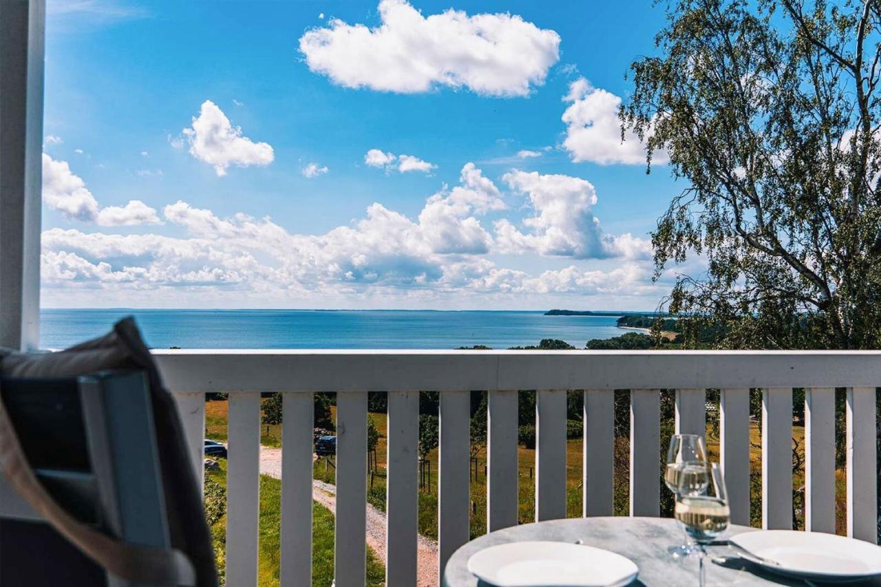 Mit Meerblick Und Balkon, Gratis Nutzung Vom Ahoi Erlebnisbad Und Sauna In Sellin - Meeresblick Fewo 29 غورين المظهر الخارجي الصورة